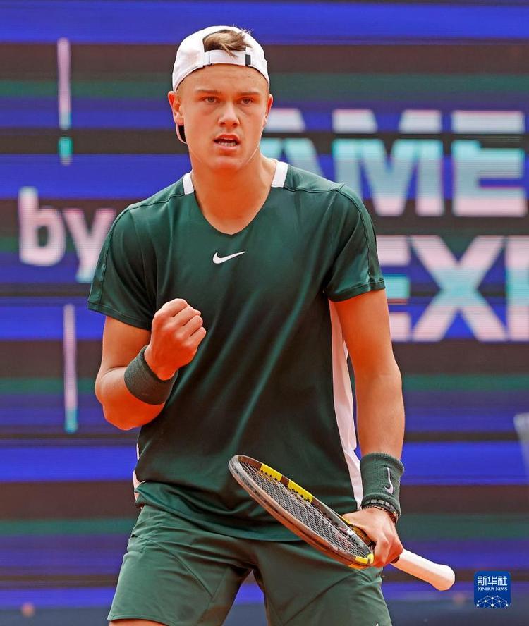 尤其是在诸 尤其是在诸